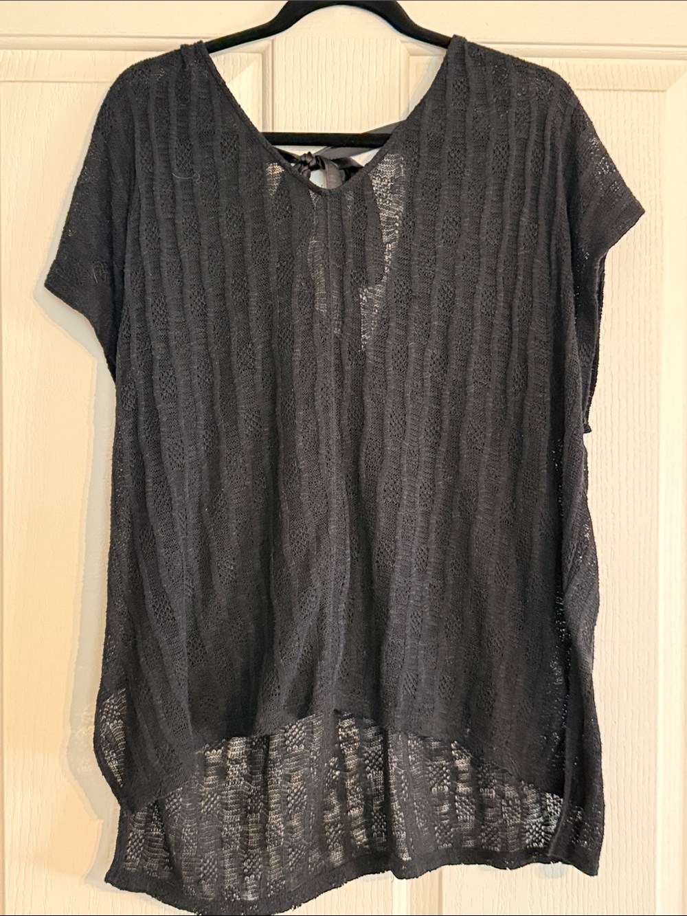 Sanctuary Black Sheer Knit Short-Sleeve Tunic / Sweater